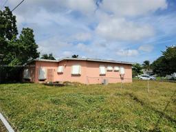 Picture of 16810 NW 7Th Ave Rd, Miami Gardens, FL 33169