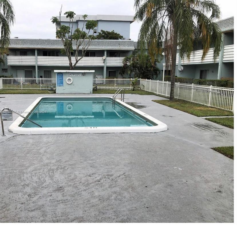 Picture of 4271 NW 5Th St # 108, Plantation FL 33317