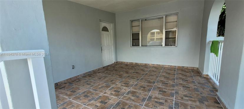 Picture of 521 E 41St St, Hialeah FL 33013