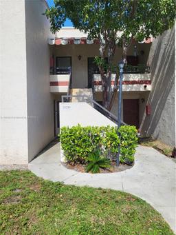 Picture of 20310 NE 3Rd Ct # 2, Miami, FL 33179