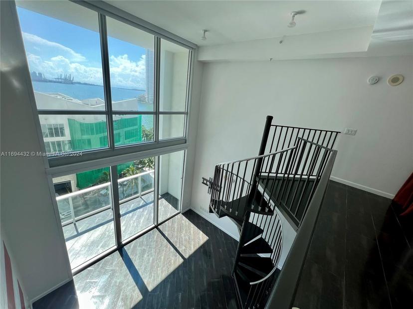 Picture of 300 S Biscayne Blvd # 826, Miami FL 33131