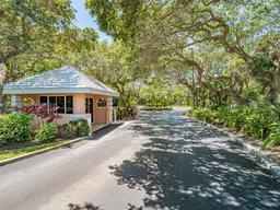 Picture of 1406 Coral Oak Ln # 903, Vero Beach, FL 32963