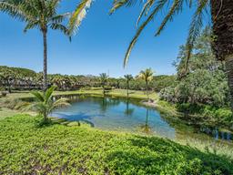 Picture of 1406 Coral Oak Ln # 903, Vero Beach, FL 32963