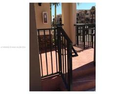 Picture of 22311 SW 88 Pl # 4, Cutler Bay, FL 33190