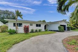 Picture of 1840 NE 199Th St, Miami, FL 33179