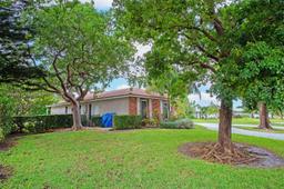 Picture of 892 NW 83Rd Dr, Coral Springs, FL 33071