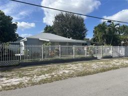 Picture of 290 SE 9 Ave, Hialeah, FL 33010