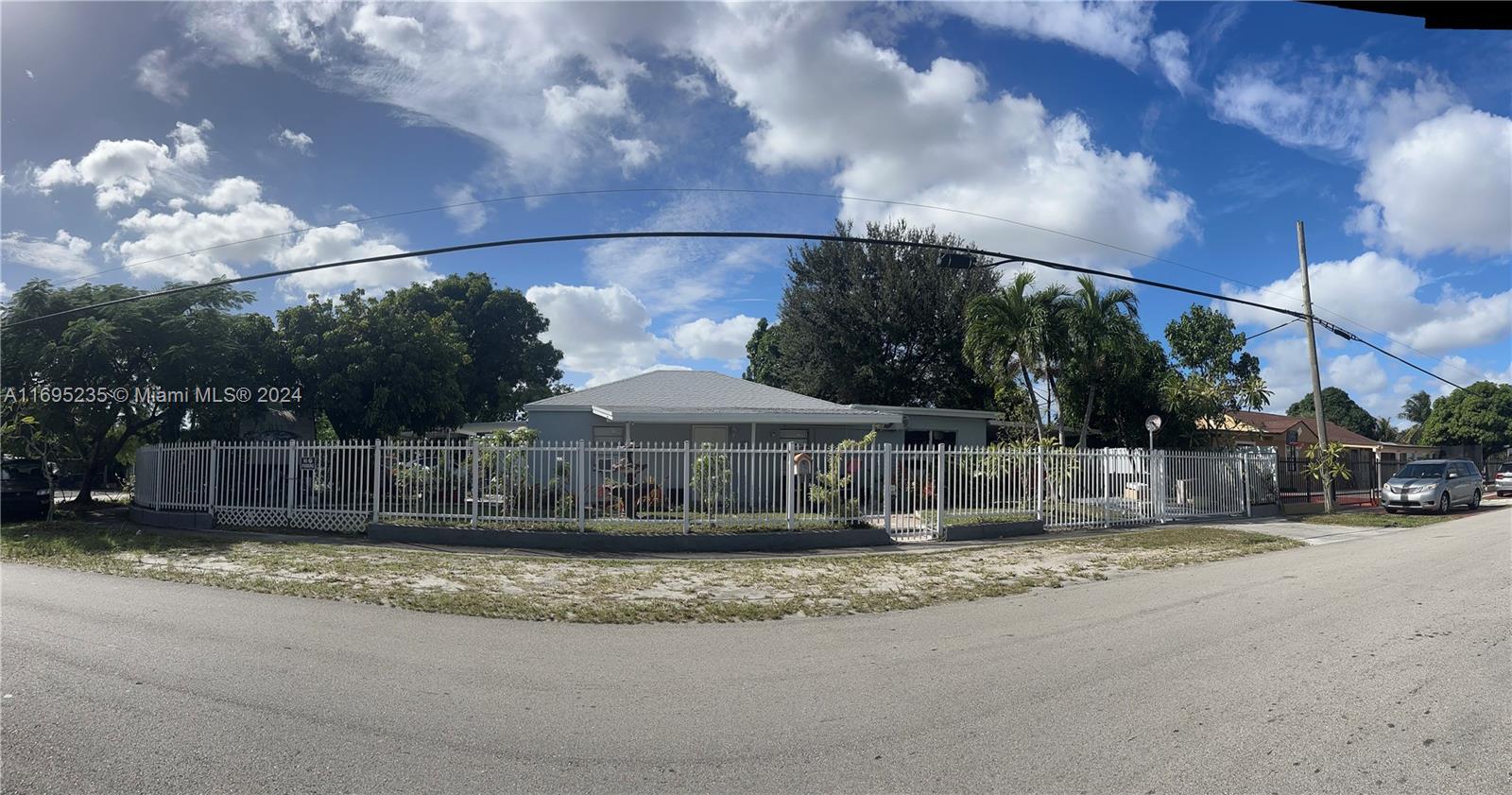 Picture of 290 SE 9 Ave, Hialeah, FL 33010