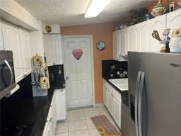 Picture of 290 SE 9 Ave, Hialeah, FL 33010