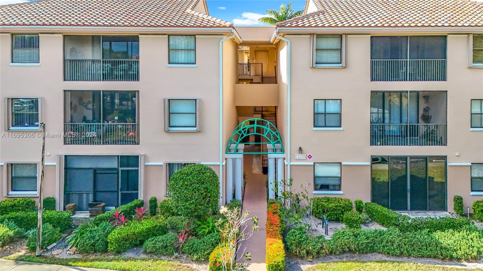 Picture of 4161 Coral Tree Cir # 362, Coconut Creek, FL 33073