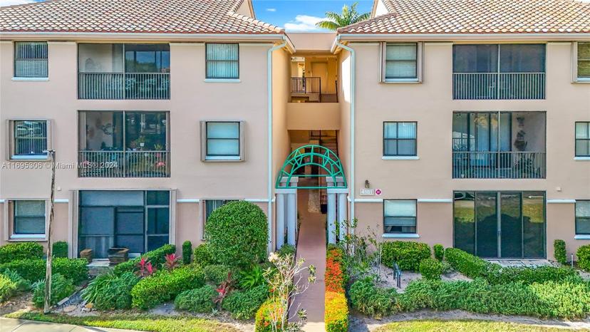 Picture of 4161 Coral Tree Cir # 362, Coconut Creek FL 33073