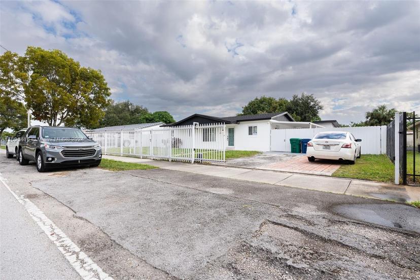 Picture of 3410 NW 183Rd St, Miami Gardens FL 33056