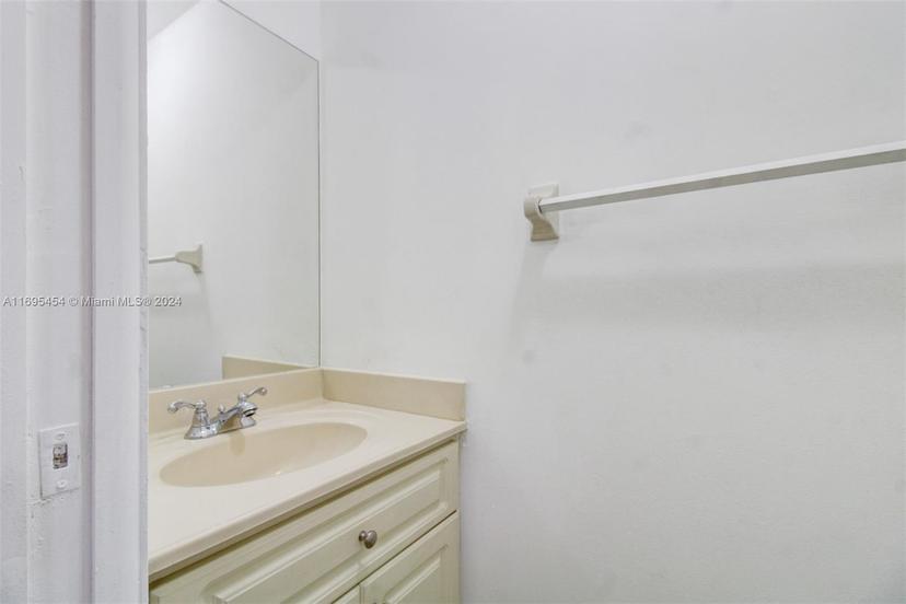 Picture of 6858 NW 173Rd Dr # 302, Hialeah FL 33015