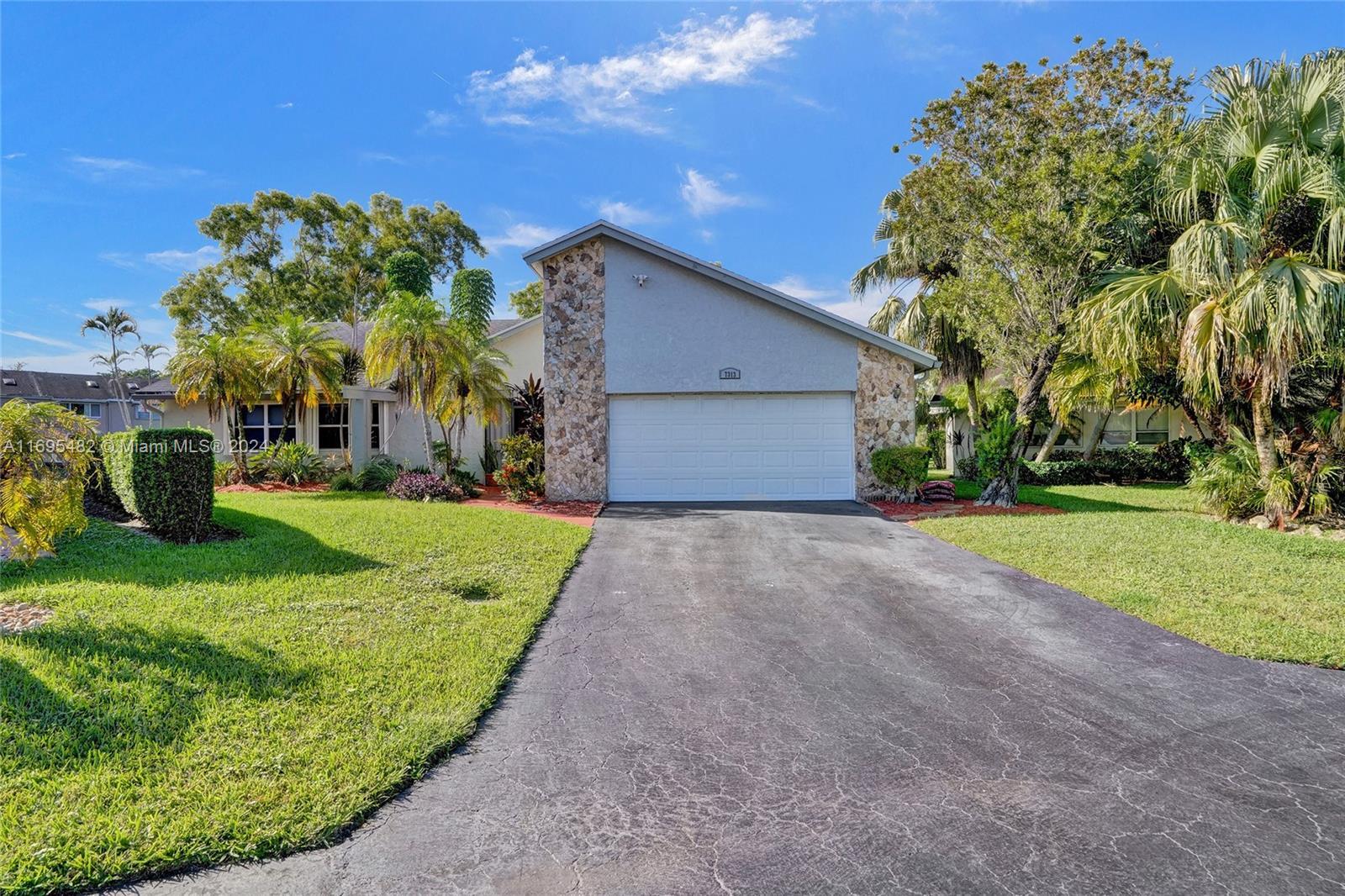 Picture of 7313 Corkwood Ter, Tamarac, FL 33321