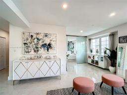 Picture of 1250 Ocean Dr # 4D, Miami Beach, FL 33139