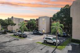 Picture of 6655 W Broward Blvd # 401, Plantation, FL 33317