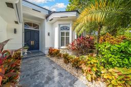 Picture of 301 S Riverside Dr, Pompano Beach, FL 33062