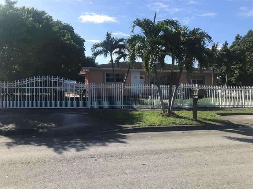 Picture of 500 E 30Th St, Hialeah FL 33013