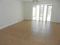 Picture of 9948 NW 10Th St # 6, Pembroke Pines, FL 33024