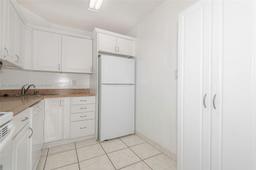 Picture of 3101 Oakland Shores Dr # H105, Oakland Park, FL 33309