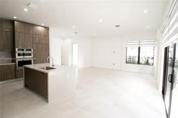 Picture of 8245 NW 44Th St, Doral, FL 33166