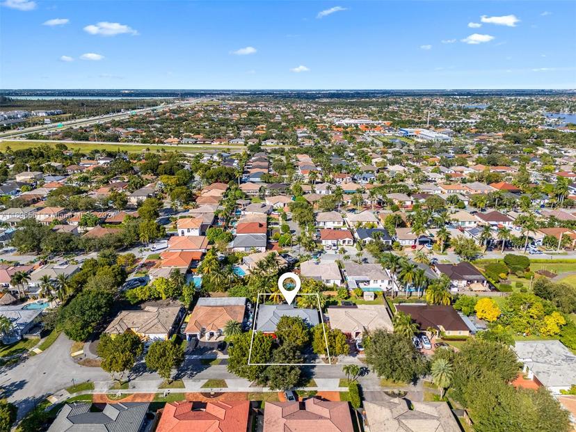 Picture of 8939 NW 165Th Ter, Miami Lakes FL 33018