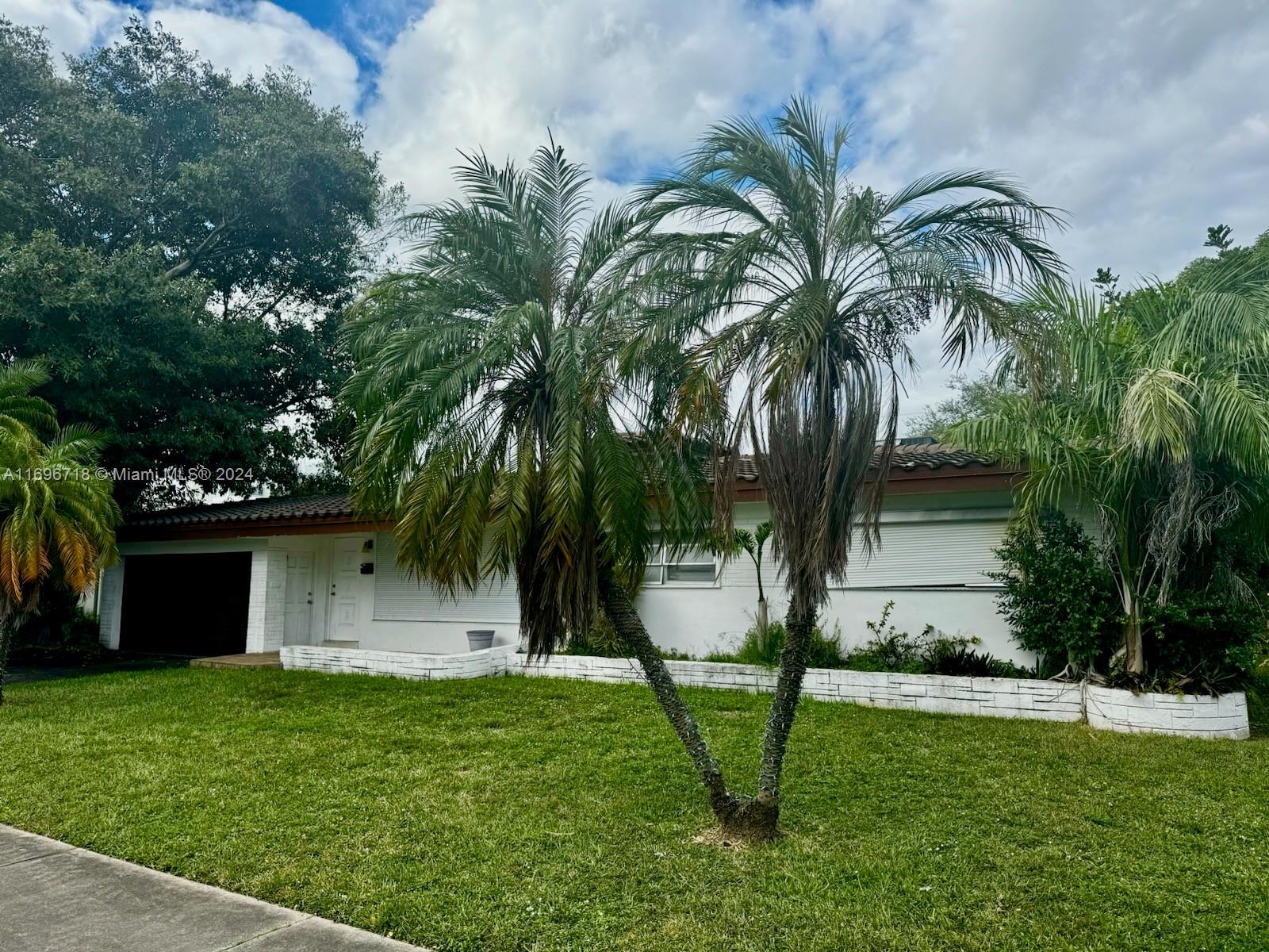 Picture of 1619 Hollywood Blvd, Hollywood, FL 33020