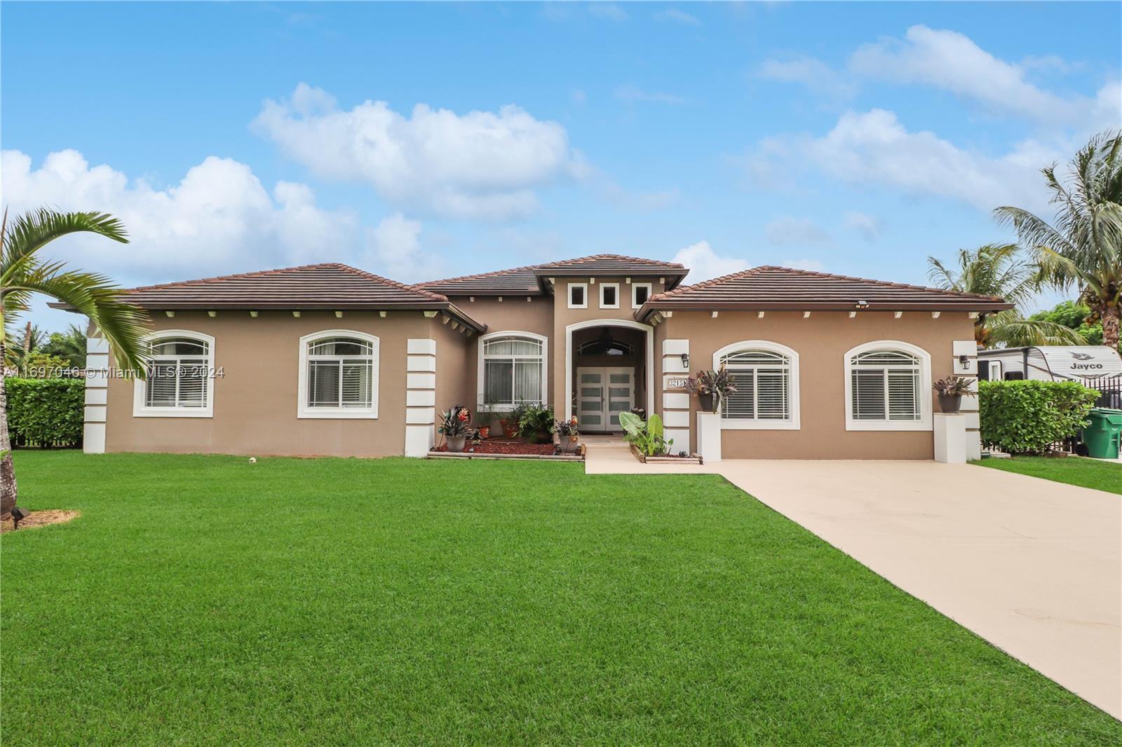 Picture of 32151 SW 204 Ct, Homestead, FL 33030