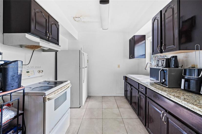 Picture of 1200 NW 11Th Ct, Fort Lauderdale FL 33311