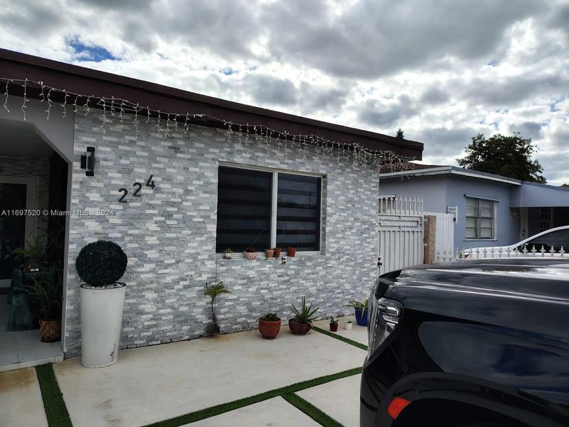 Picture of 224 E 42Nd St, Hialeah FL 33013