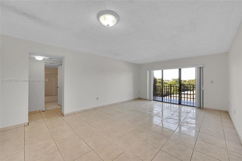 Picture of 650 NE 149Th St # 406A, Miami FL 33161