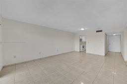 Picture of 650 NE 149Th St # 406A, Miami, FL 33161