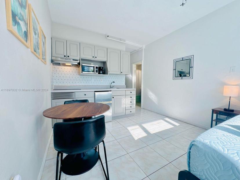 Picture of 255 W 24Th St # 502, Miami Beach FL 33140