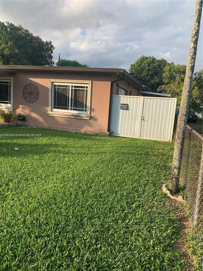 Picture of 831 E 13Th St, Hialeah FL 33010