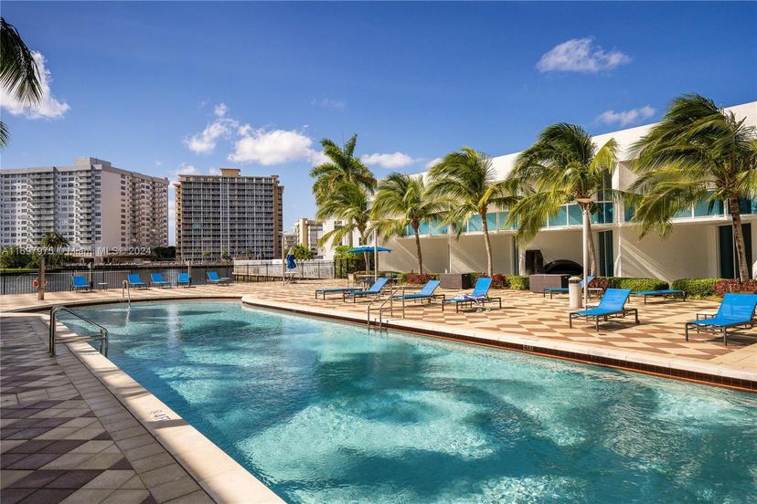 Picture of 1945 S Ocean Dr # 809, Hallandale Beach FL 33009