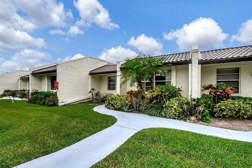 Picture of 224 Lake Constance Dr, West Palm Beach FL 33411