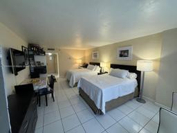 Picture of 19201 Collins Ave # 304, Sunny Isles Beach, FL 33160