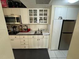 Picture of 19201 Collins Ave # 304, Sunny Isles Beach, FL 33160