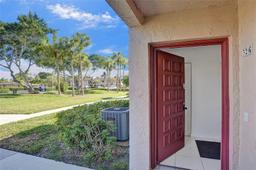 Picture of 9280 Vista Del Lago # G, Boca Raton, FL 33428