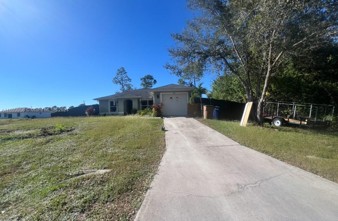 Picture of 520 Killarney, Lehigh Acres, FL 33974