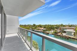 Picture of 9940 W Bay Harbor Dr., Bay Harbor Islands, FL 33154