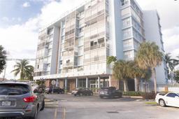 Picture of 16850 S Glades Dr # 3C, North Miami Beach, FL 33162