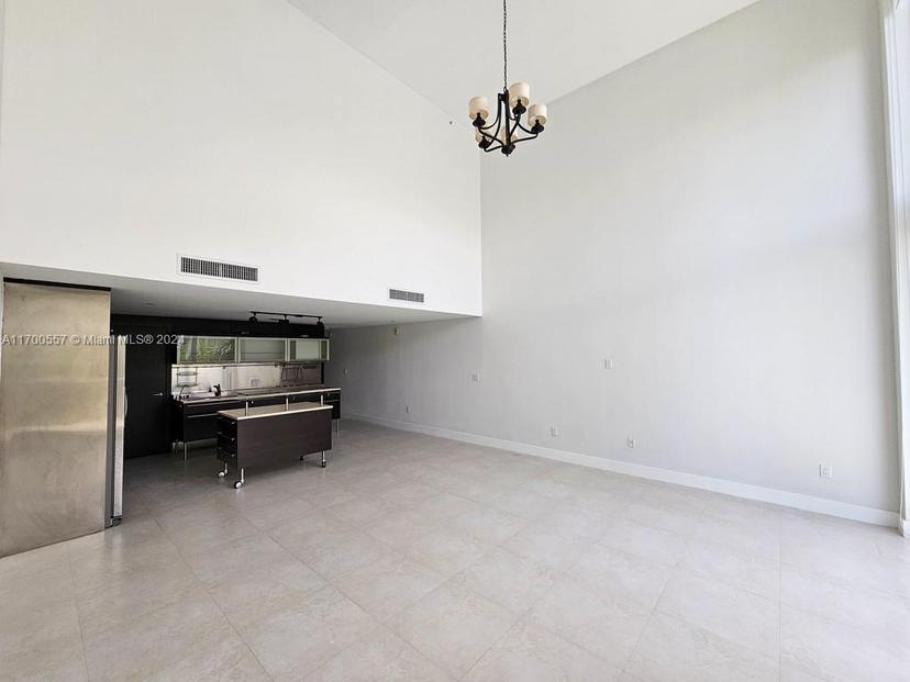 Picture of 6000 Collins Ave # 528, Miami Beach FL 33140