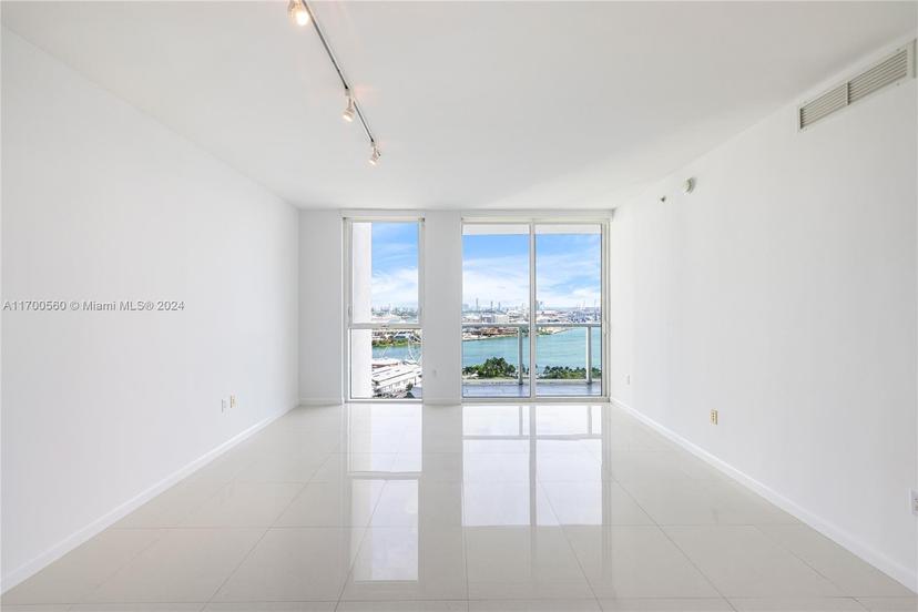 Picture of 253 NE 2Nd St # 2405, Miami FL 33132