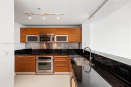 Picture of 253 NE 2Nd St # 2405, Miami, FL 33132