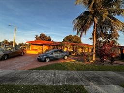 Picture of 3111 Village Green Dr, Miami, FL 33175