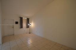 Picture of 1661 SE 29Th Ct # 209, Homestead, FL 33035