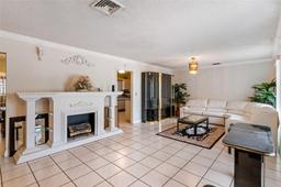 Picture of 4500 NW 7Th St, Plantation, FL 33317