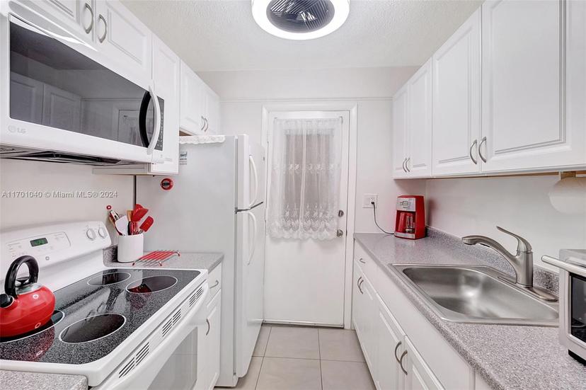 Picture of 17090 NE 14Th Ave # 304, North Miami Beach FL 33162