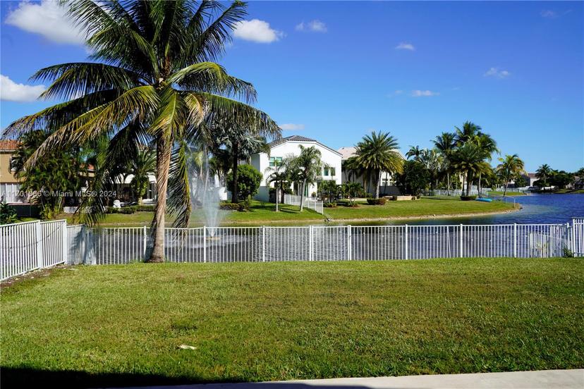 Picture of 1471 NW 159Th Ave, Pembroke Pines FL 33028